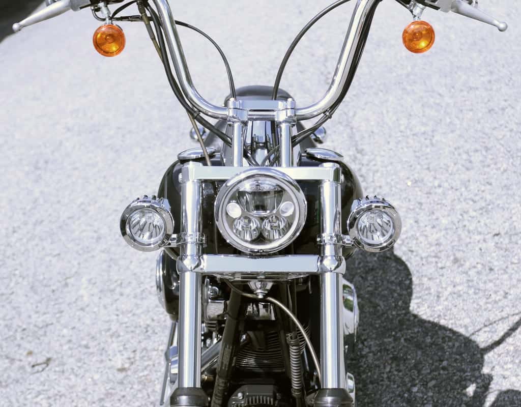 Denali Conventional Fork Tube Auxiliary Light Mount For 39mm-49mm (1.5in-1.875in) Diameter Tubes | Chrome